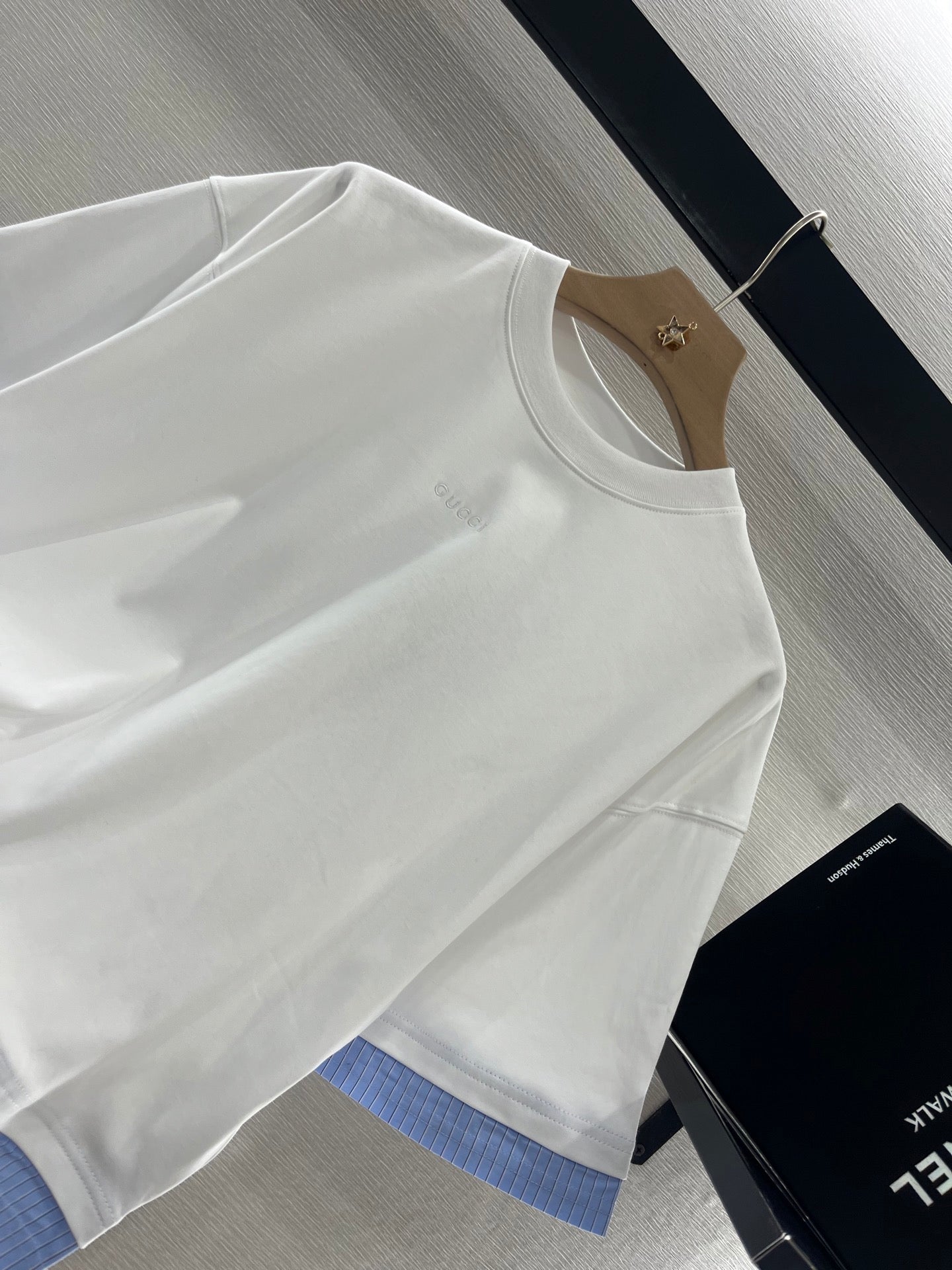 GUCCI SHORT-SLEEVE T-SHIRT WITH TRIM DETAIL 274640