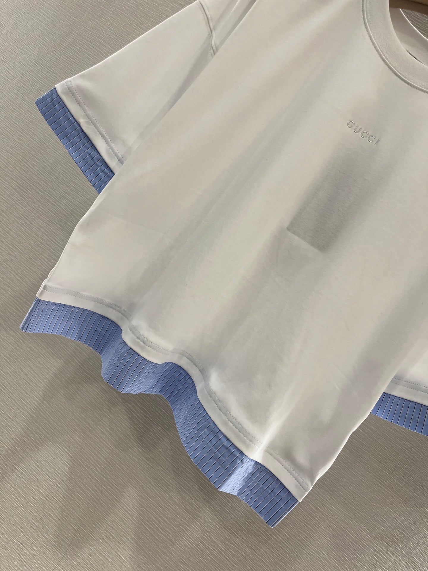 GUCCI SHORT-SLEEVE T-SHIRT WITH TRIM DETAIL 274640