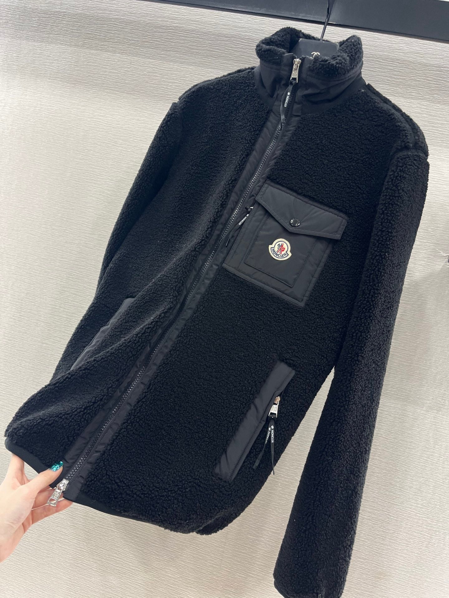 MONCLER 25S JACKET IN BLACK 307586