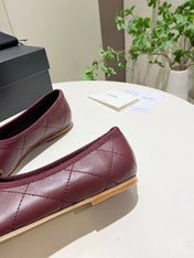 CHANEL 26S FLATS IN DARK RED LAMBSKIN WITH BOW