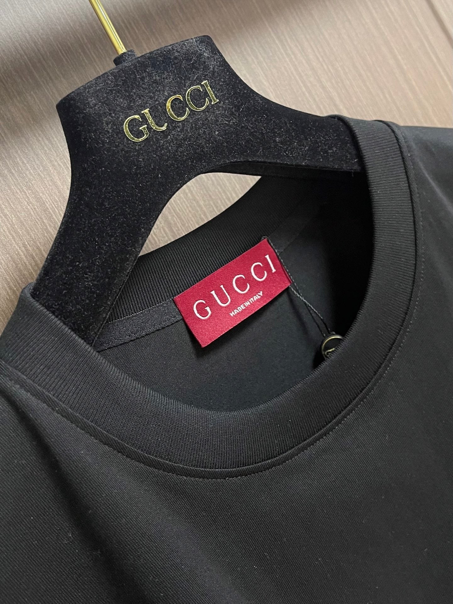 GUCCI 26S SHORT-SLEEVE CREWNECK T-SHIRT 550