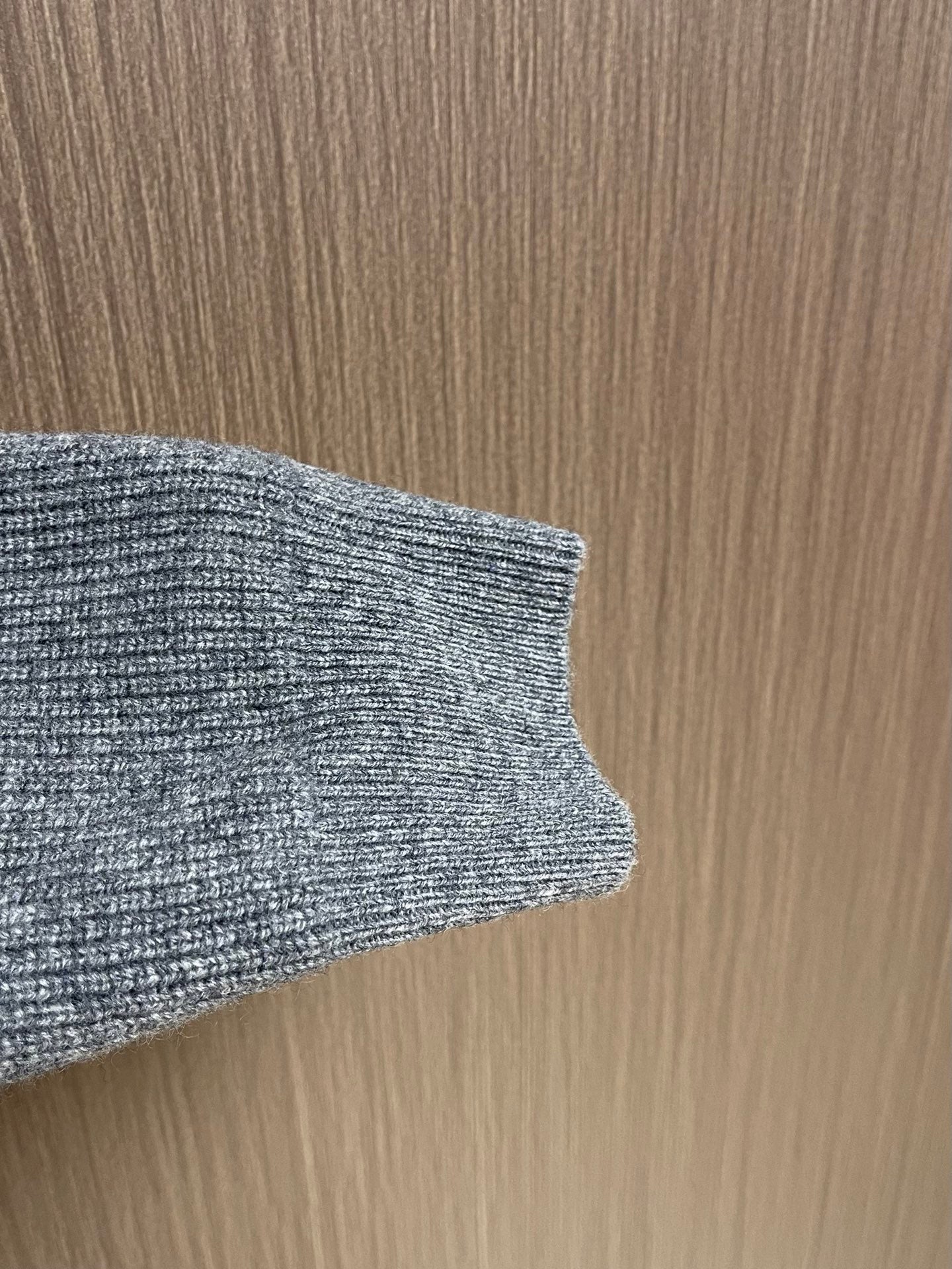 LORO PIANA 26S CREW-NECK KNIT CARDIGAN 906