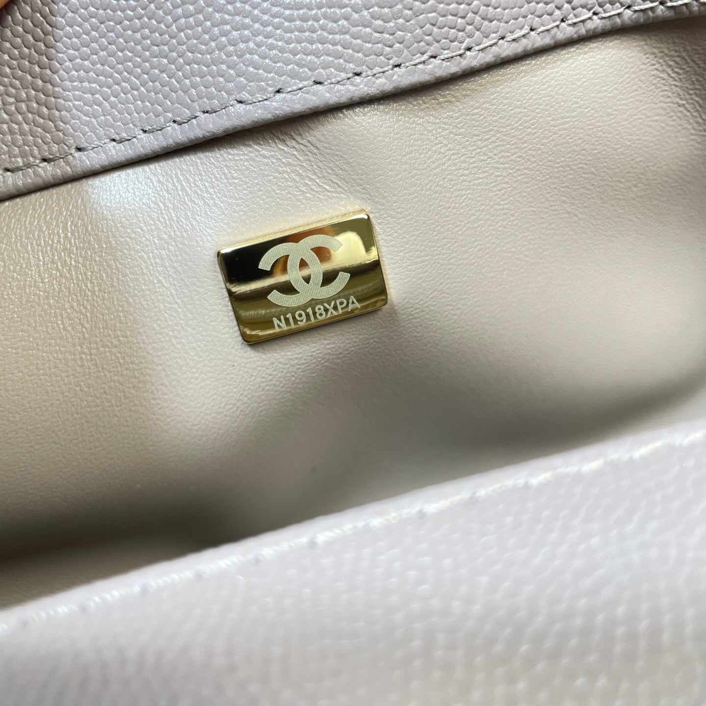 CHANEL 26S COCO HANDLE BAG 32 IN LIGHT PURPLE CAVIAR CALFSKIN GOLD HARDWARE