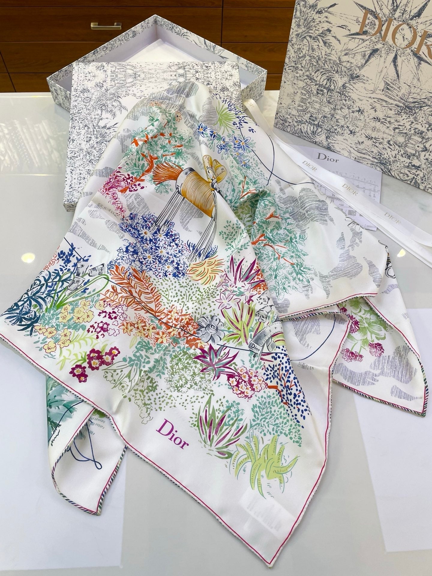 DIOR 26S SCARF 90 IN SILK 318394