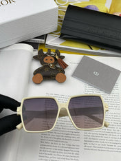 MONTAIGNE SQUARE SUNGLASS CD4780 IN ACETATE