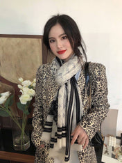 LV SCARF 200 CM IN CASHMERE 732076