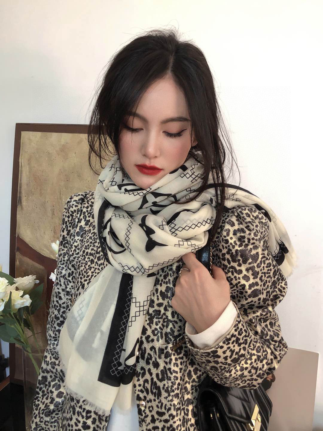 LV SCARF 200 CM IN CASHMERE 738535