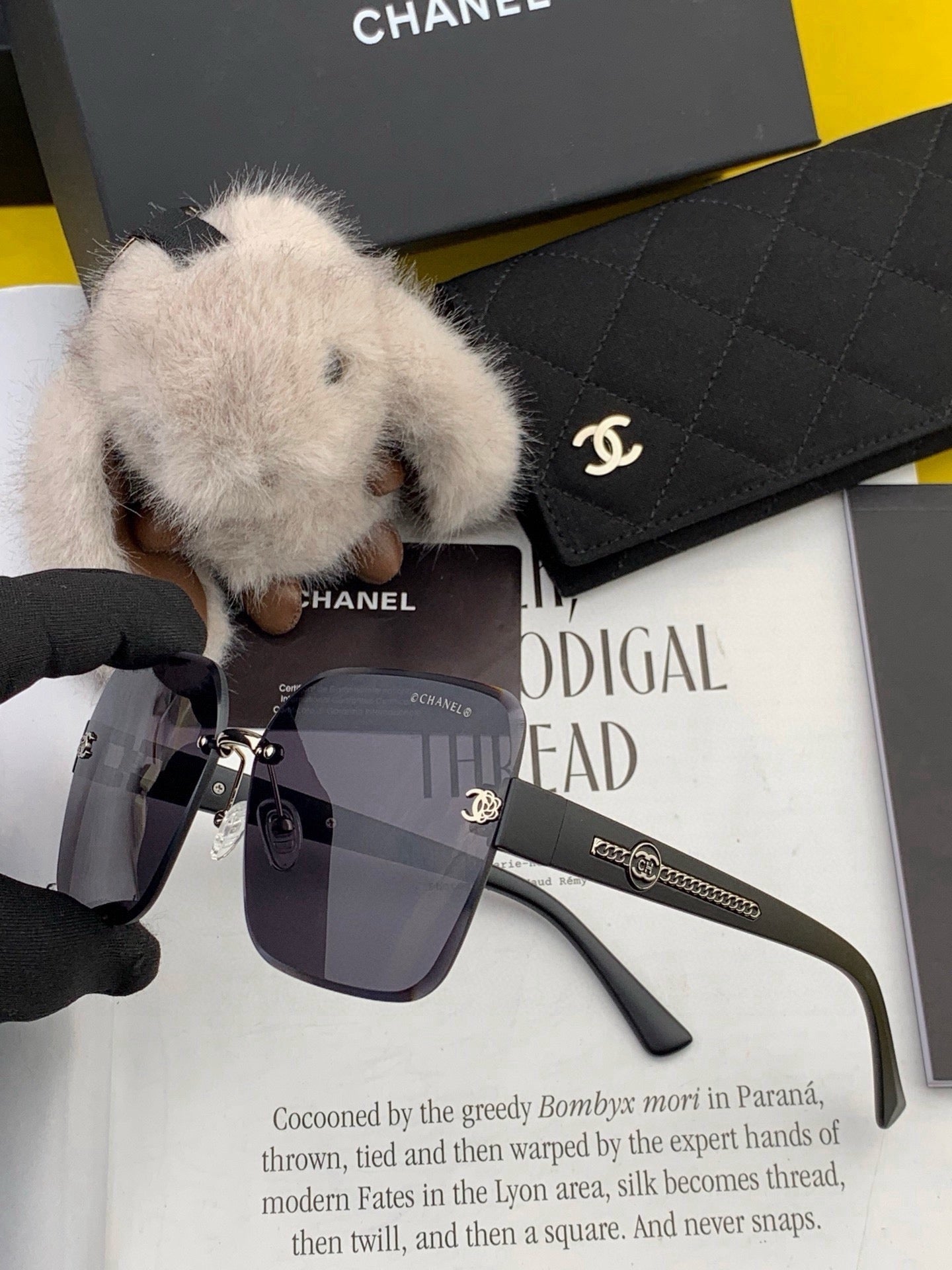 CHANEL 26S RIMLESS SQUARE FRAME IN ACETATE 411852