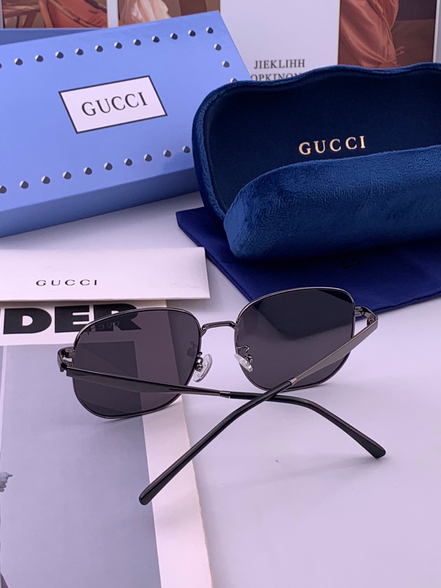 GUCCI 26S SQUARE FRAME IN METAL 424711