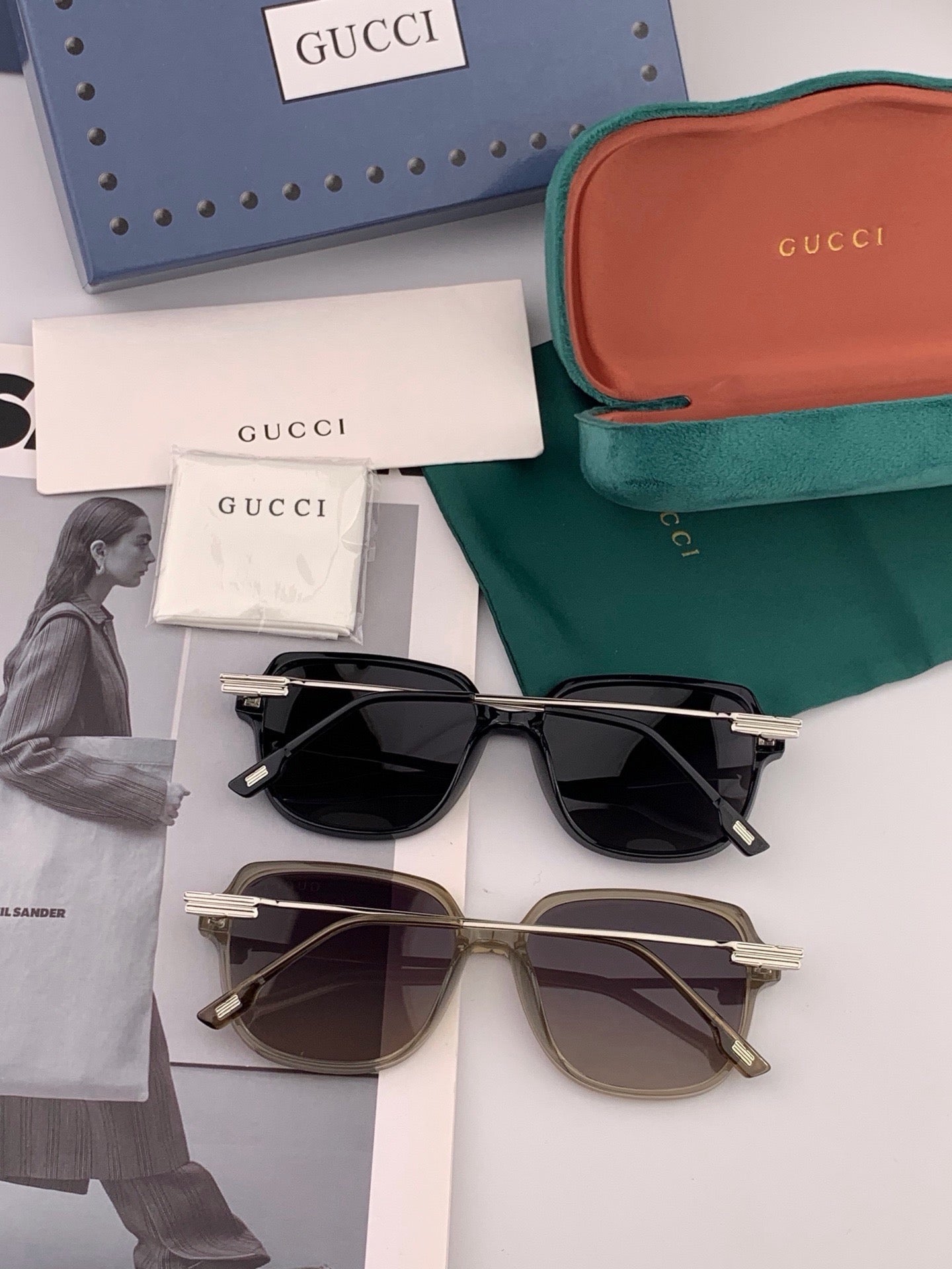 GUCCI 26S SQUARE FRAME IN METAL 426580