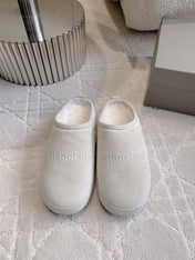 ALASKA SLIPPER IN WHITE SUEDE