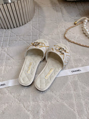 FLAT SANDALS LOGO STONE AND CHAIN IN WHITE LAMBSKIN WITH RAFFIA