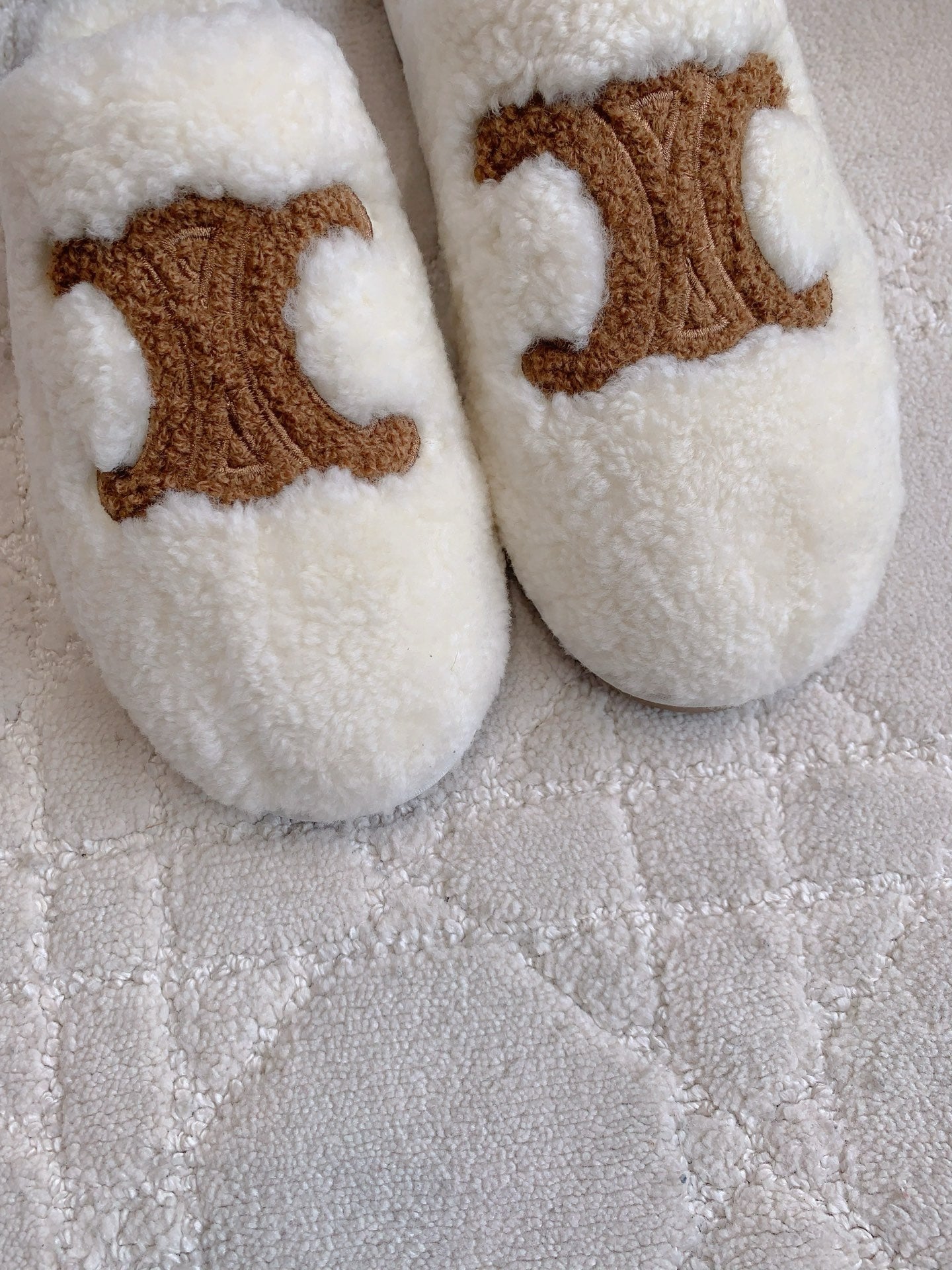 CELINE 26S MULES WITH LOGO IN WHITE AND BROWN WOOL
