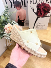 VALENTINO 26S WEDGE SANDALS IN OFF-WHITE CALFSKIN