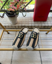 VALENTINO 26S ESPADRILLE MULES IN BLACK AND BEIGE RAFFIA
