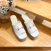 GUCCI 26S WEDGE SANDALS 100 MM IN WHITE SUEDE