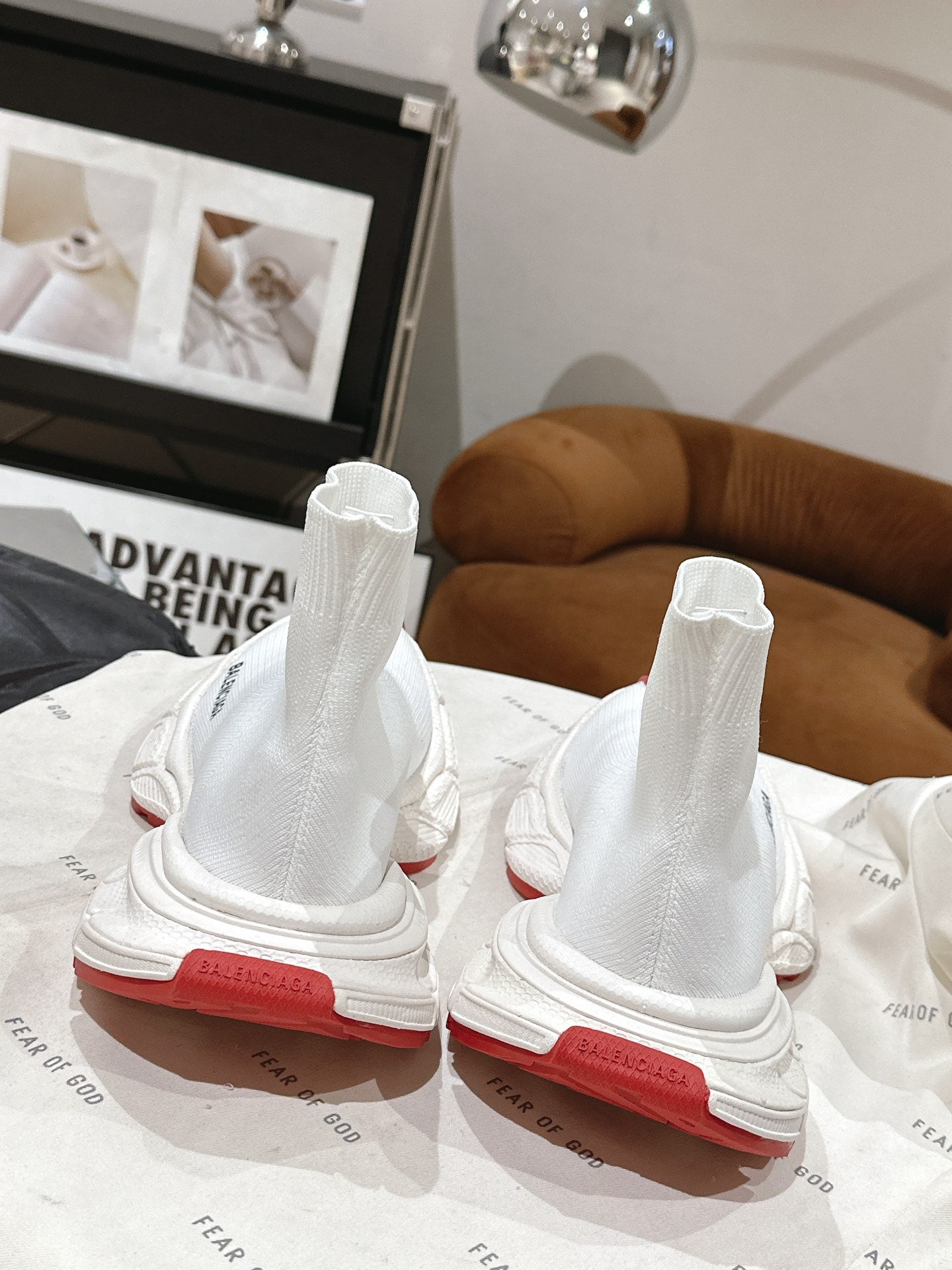 BALENCIAGA 25S SPEED TRAINER SNEAKERS 55 MM IN WHITE AND RED KNIT