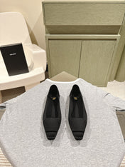 BALLERINA FLATS IN BLACK SATIN