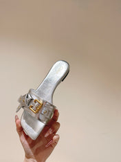 CHLOÉ 26S SLIDE SANDALS IN SILVER LAMBSKIN