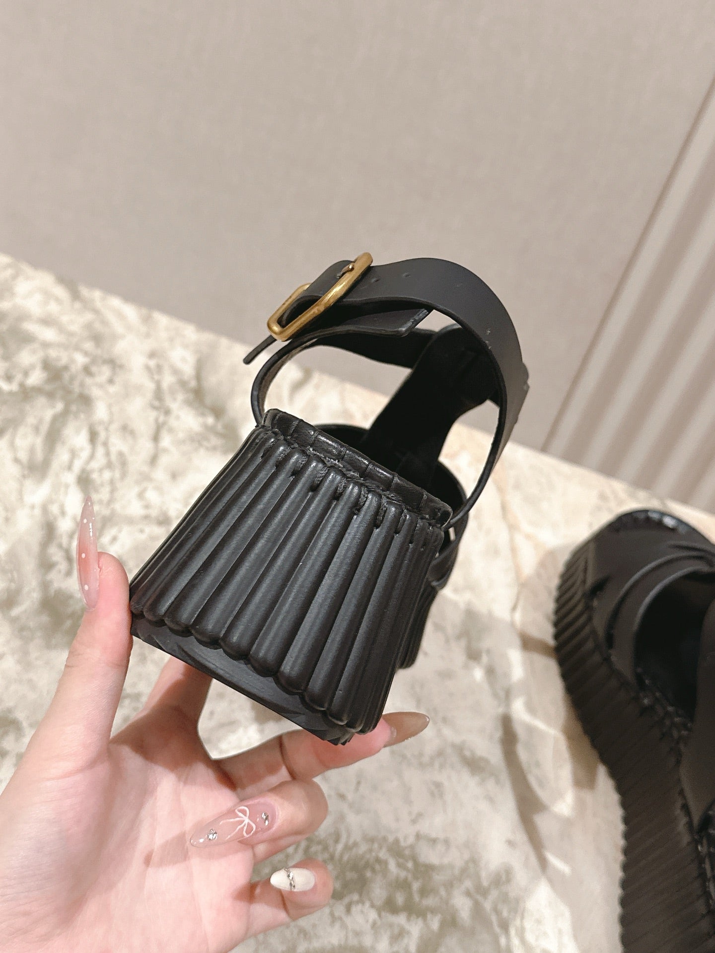 CHLOÉ 26S HIGH-HEELED SANDALS IN BLACK LAMBSKIN