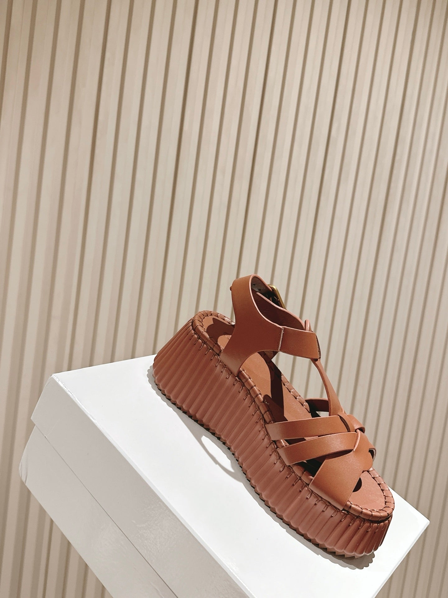 CHLOÉ 26S HIGH-HEELED SANDALS IN BROWN LAMBSKIN