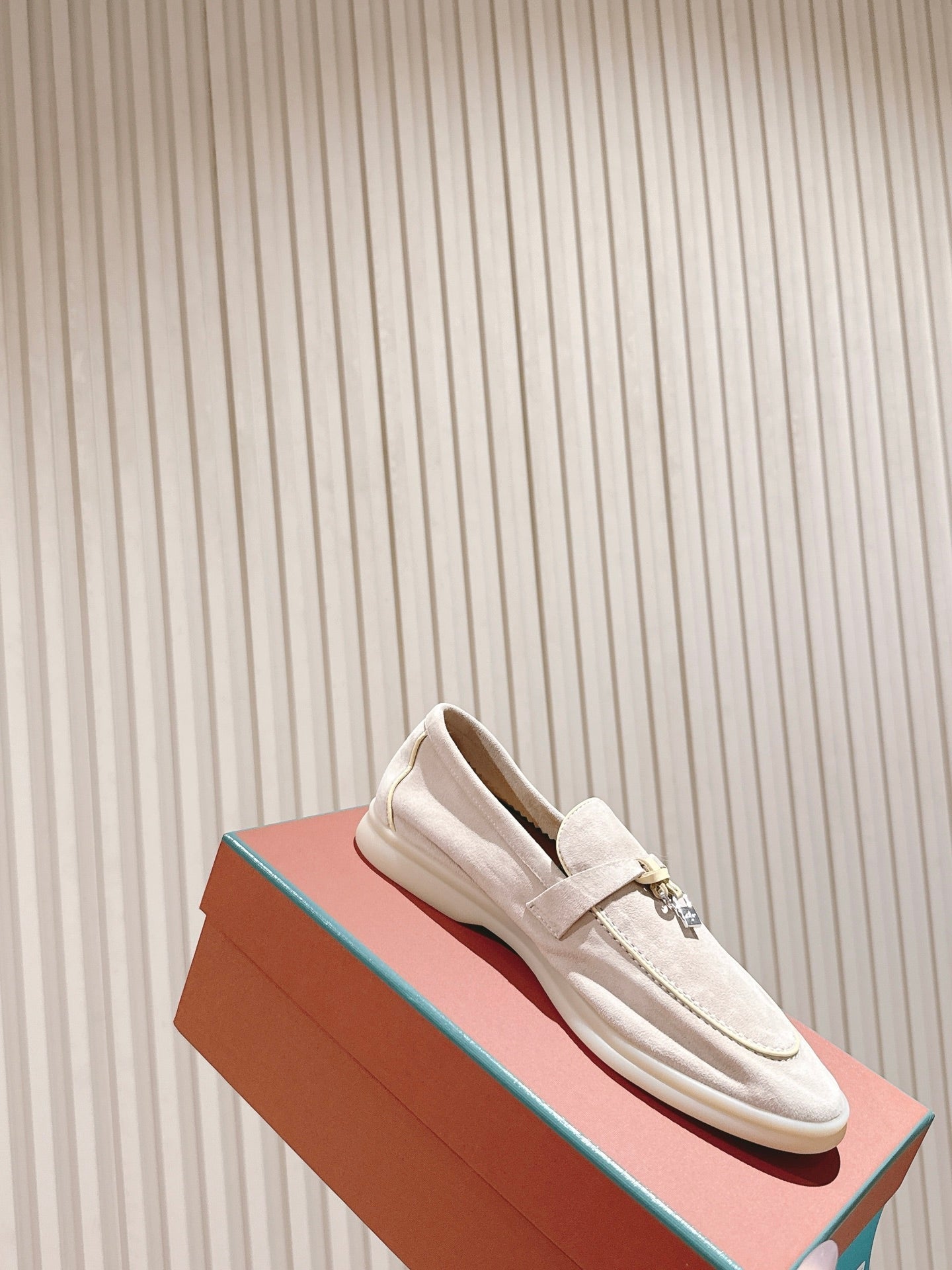 LP LOAFERS 25S IN DUSTY PINK SUEDE WITH SILVER HARDWARE