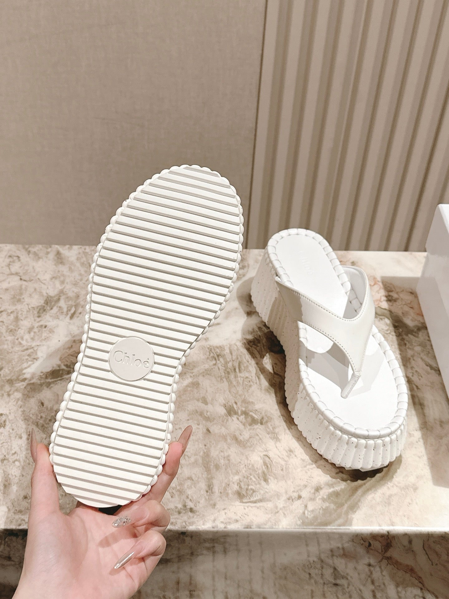 CHLOÉ 26S PLATFORM FLIP-FLOPS IN WHITE LAMBSKIN