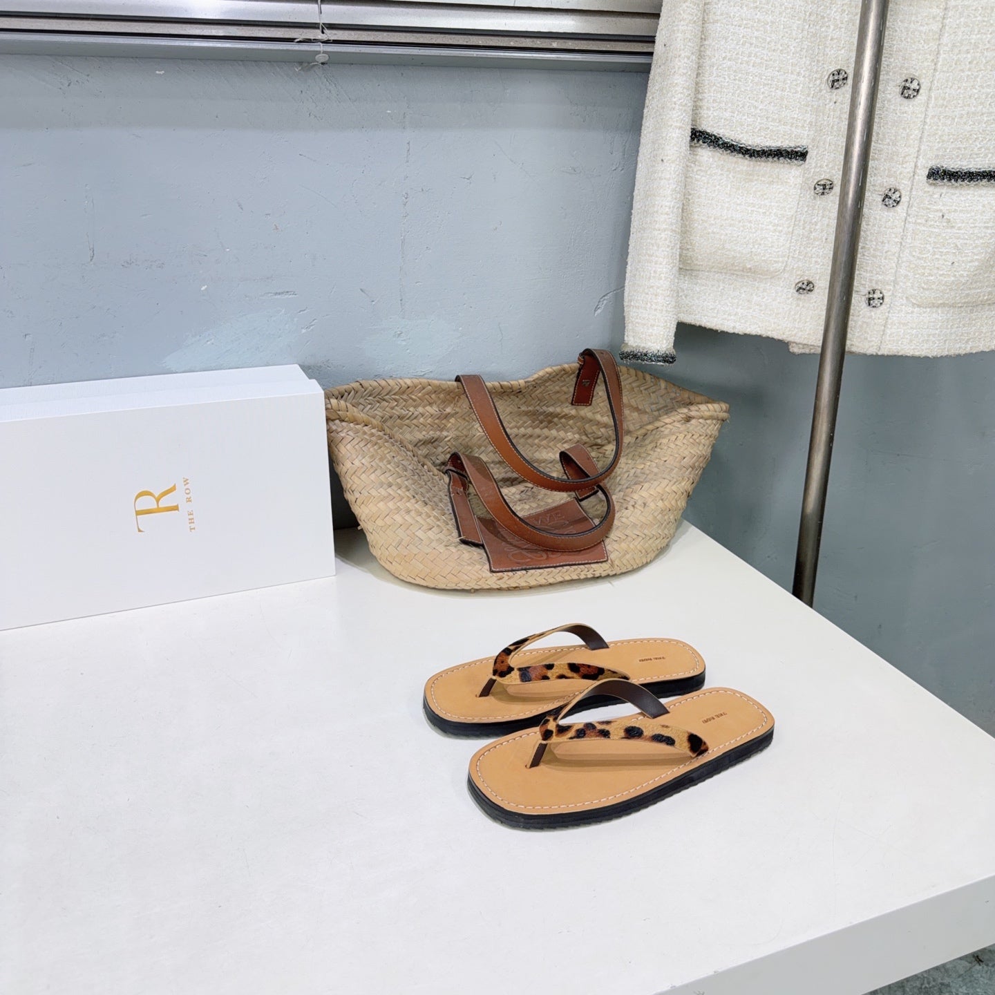 THE ROW 26S THONG SANDALS IN BROWN CALFSKIN LEOPARD STRAP