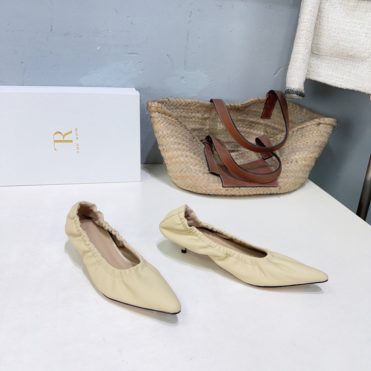 THE ROW 26S POINTED KITTEN HEEL PUMPS 35MM IN LIGHT BEIGE CALFSKIN