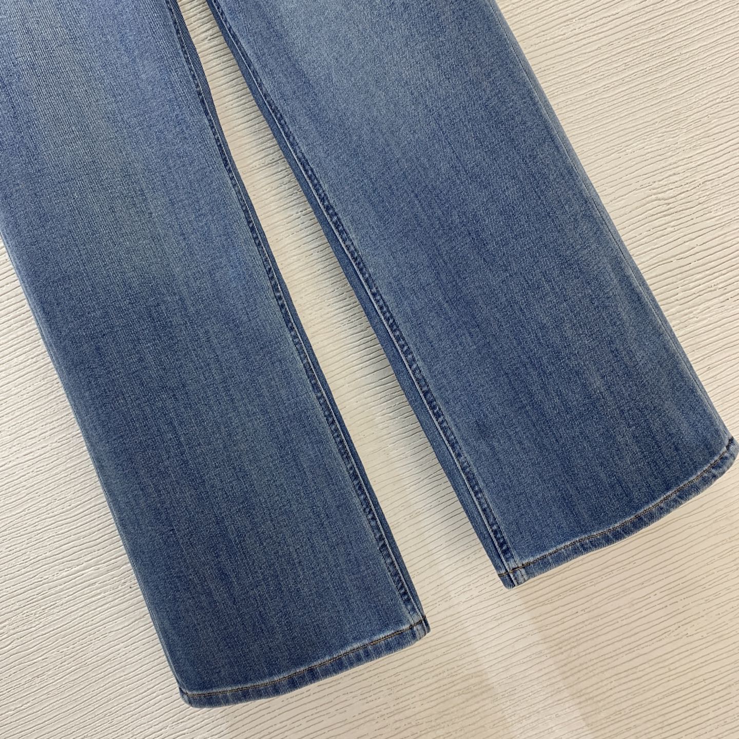 VALENTINO 26S HIGH-WAIST WIDE-LEG JEANS 331