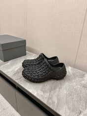 BOUNCER CLOG IN BLACK RUBBER