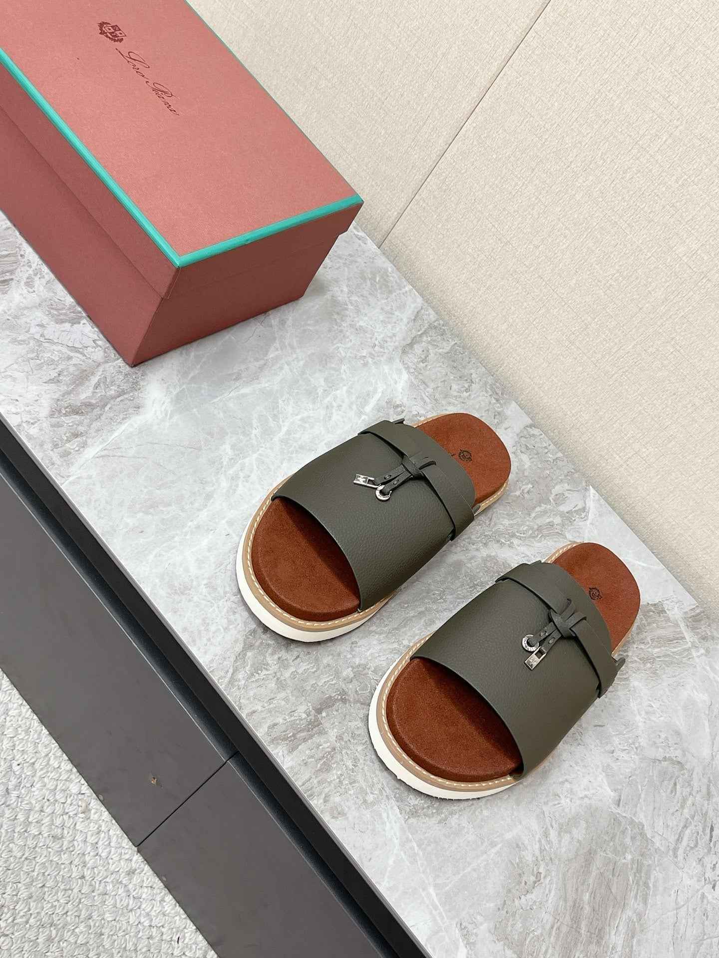 LP 26S LOCK MULE SLIDES IN OLIVE GREEN CALFSKIN SILVER HARDWARE