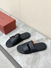 LP 26S CLASSIC H-CUT SLIDES IN BLACK CALFSKIN