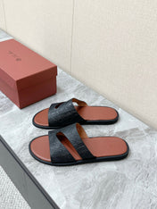 LP 26S CUTOUT SLIDES IN BLACK GRAINED CALFSKIN
