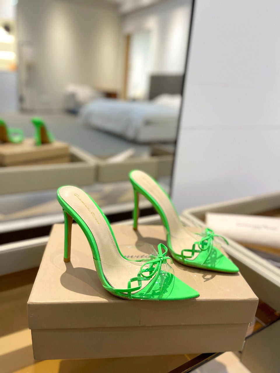 GIANVITO ROSSI 26S HEELED SANDALS 105 MM IN GREEN PATENT CALFSKIN WITH BOW