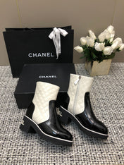 ROUND-TOE SHORT BOOTS BLACK MIX WHITE SHEEPSKIN