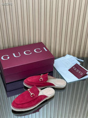 GUCCI 26S LOAFER MULES IN DARK RED SUEDE
