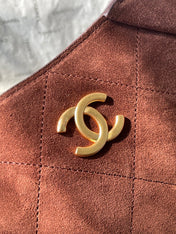 CHANEL 25S HOBO BAG 33 IN DARK BROWN SUEDE WITH GOLD HARDWARE