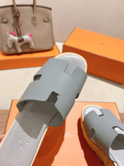 HM 25S HIGH WEDGE SANDALS IN LIGHT GREY LAMBSKIN STYLE 13