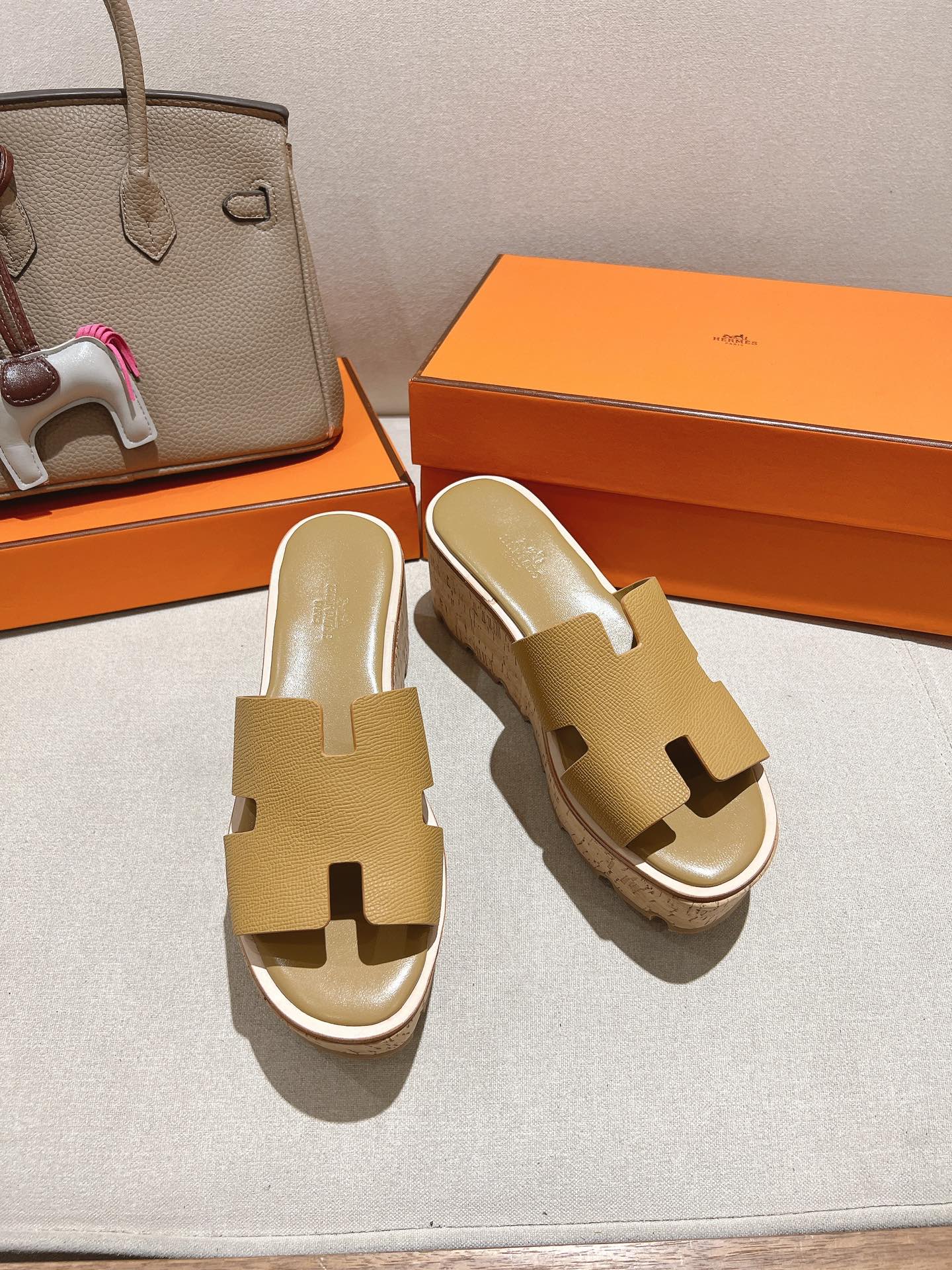 HM 25S HIGH WEDGE SANDALS IN LIGHT BROWN LAMBSKIN STYLE 2