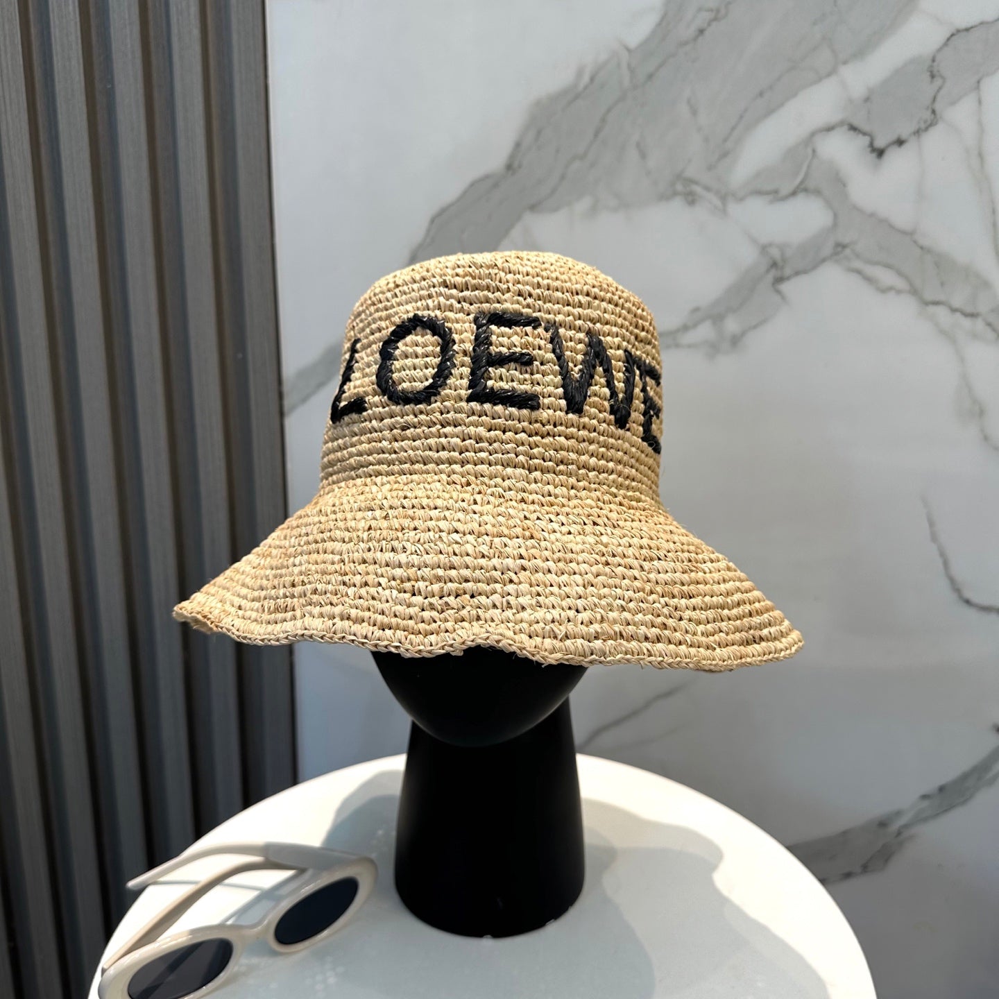 LOEWE 26S STRAW BUCKET HAT STYLE 057