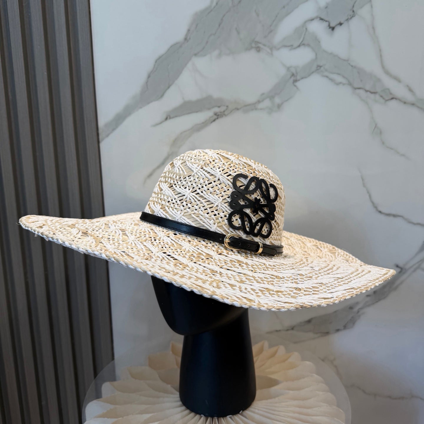 LOEWE 26S WIDE BRIM STRAW SUN HAT STYLE 069
