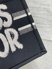 BOOK TOTE 26 IN BLACK MIX WHITE CANVAS 226506