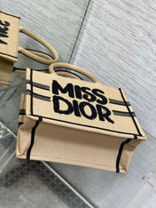 BOOK TOTE 26 BEIGE AND BLACK MISS GRAFFITI EMBROIDERY