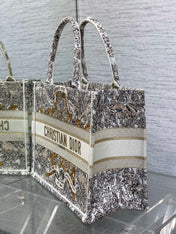 MEIDUM 36 BOOK TOTE IN COLORFUL CANVAS 226304