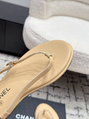 CHANEL 26S THONG SANDALS IN BEIGE CALFSKIN WITH GOLD HARDWARE