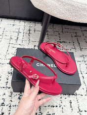 CHANEL 26S THONG SANDALS IN RED CALFSKIN WITH GOLD HARDWARE