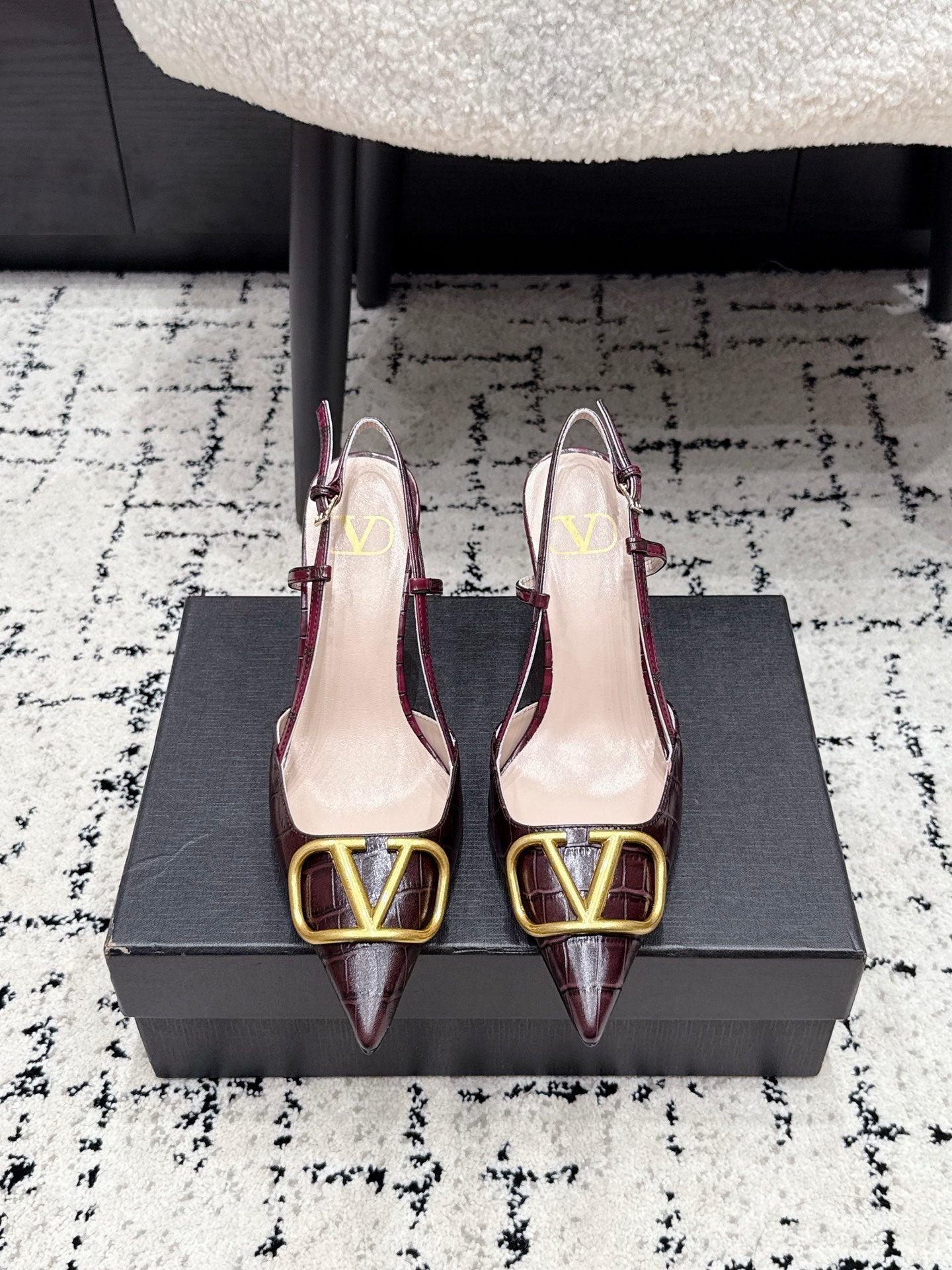 VALENTINO 26S SLINGBACKS 80 MM IN DARK RED CROC EMBOSSED CALFSKIN