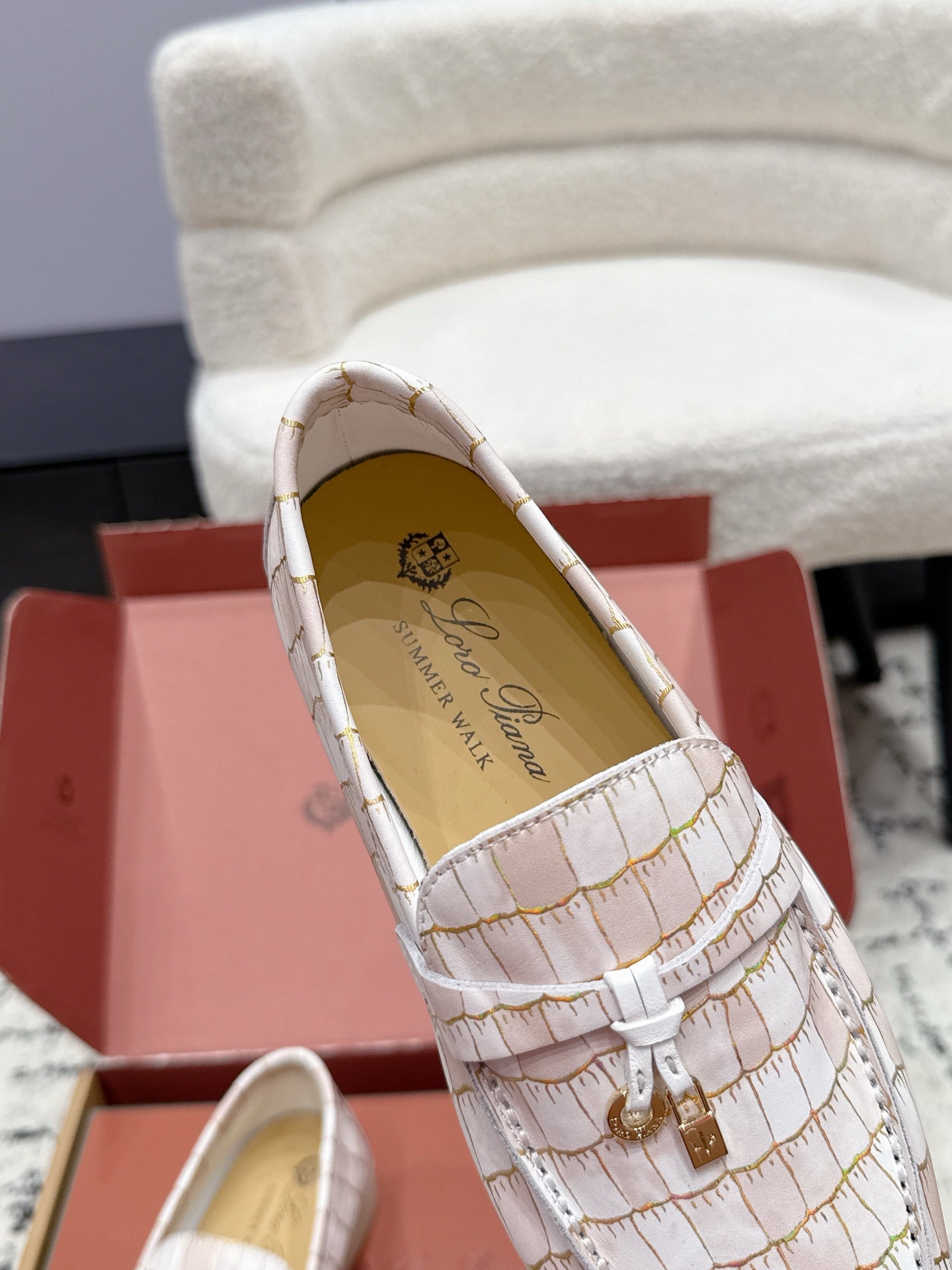 LP 26S SUMMER CHARMS WALK LOAFER IN WHITE CROCODILE CALFSKIN GOLD HARDWARE