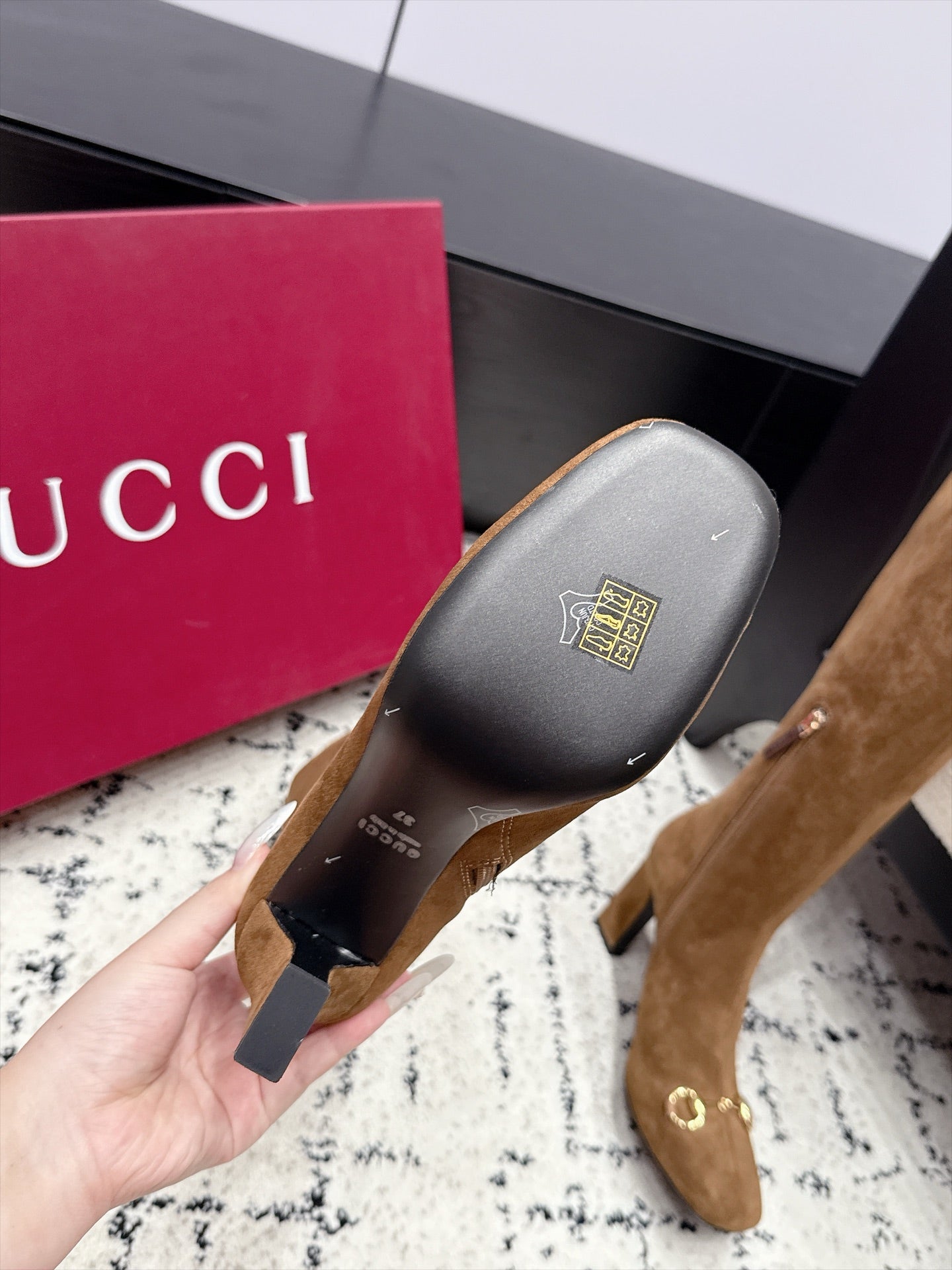 GUCCI 26S HORSEBIT KNEE-HIGH BOOTS 75 MM IN BROWN SUEDE